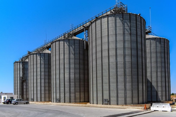 Silo and Pneumatic Conveying