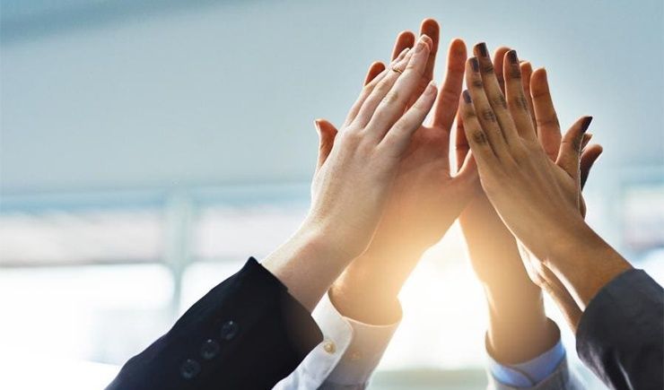 Yenilikçi Həllərlə 
İstehsala Töhfə Veririk